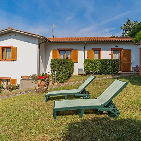 Villasoledad Per Vacanze شقة